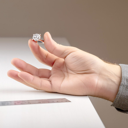 Ringgröße herausfinden ohne Ring